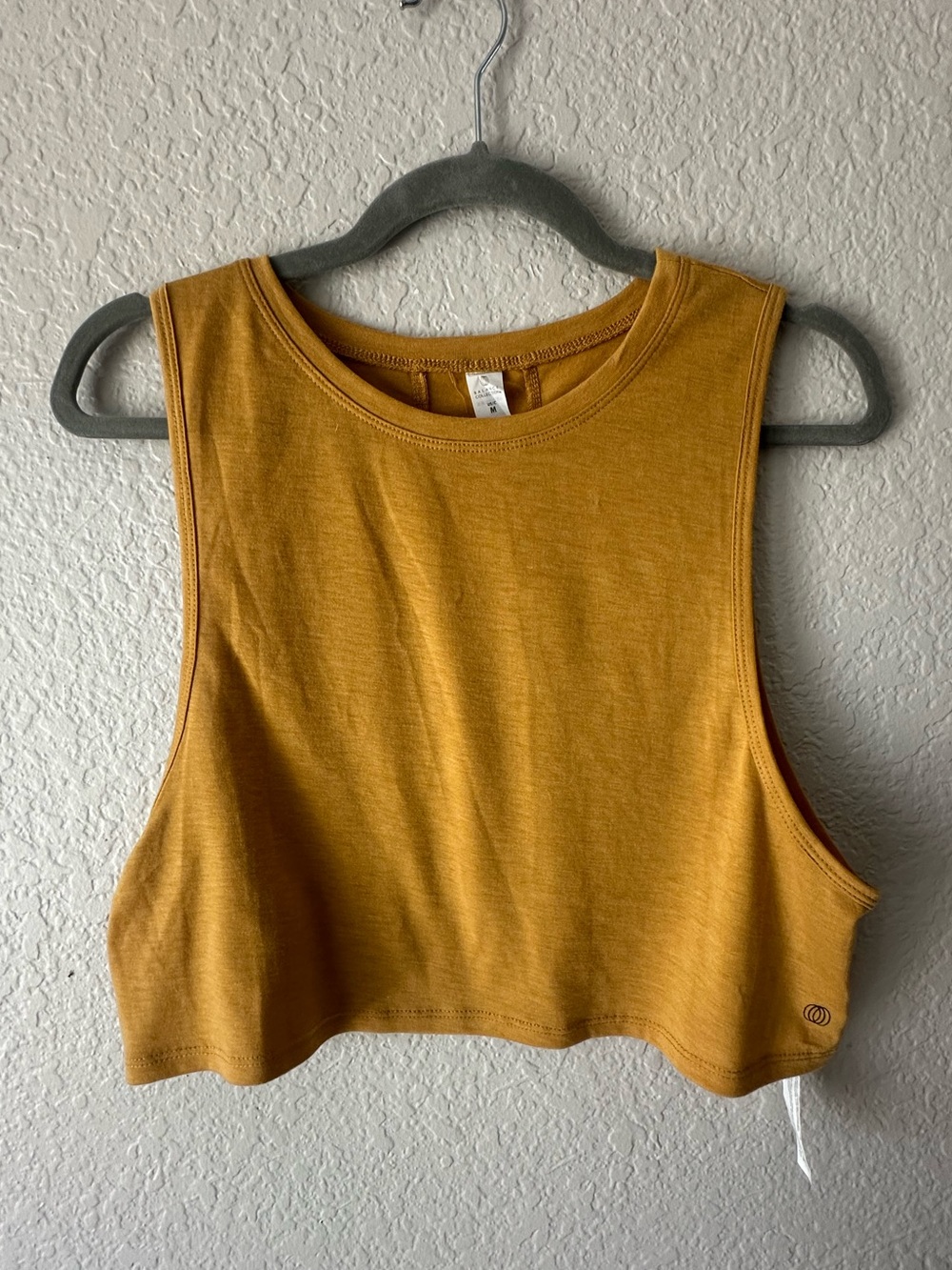Balance Collection Mustard Crop Tank Top M Stretch Athleisure Yoga Workout Top